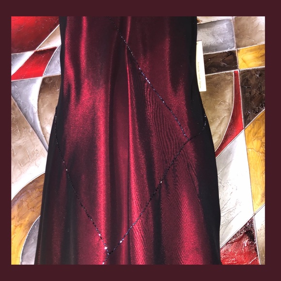 Red Satin Sheen Sequin Semi Formal Layered Petite - Picture 7 of 9